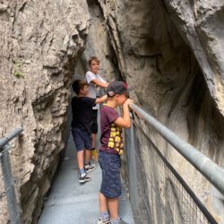 Spektakuläre Wanderung durch die Schanner Klamm in Tirol