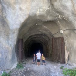 Spektakuläre Wanderung durch die Schanner Klamm in Tirol